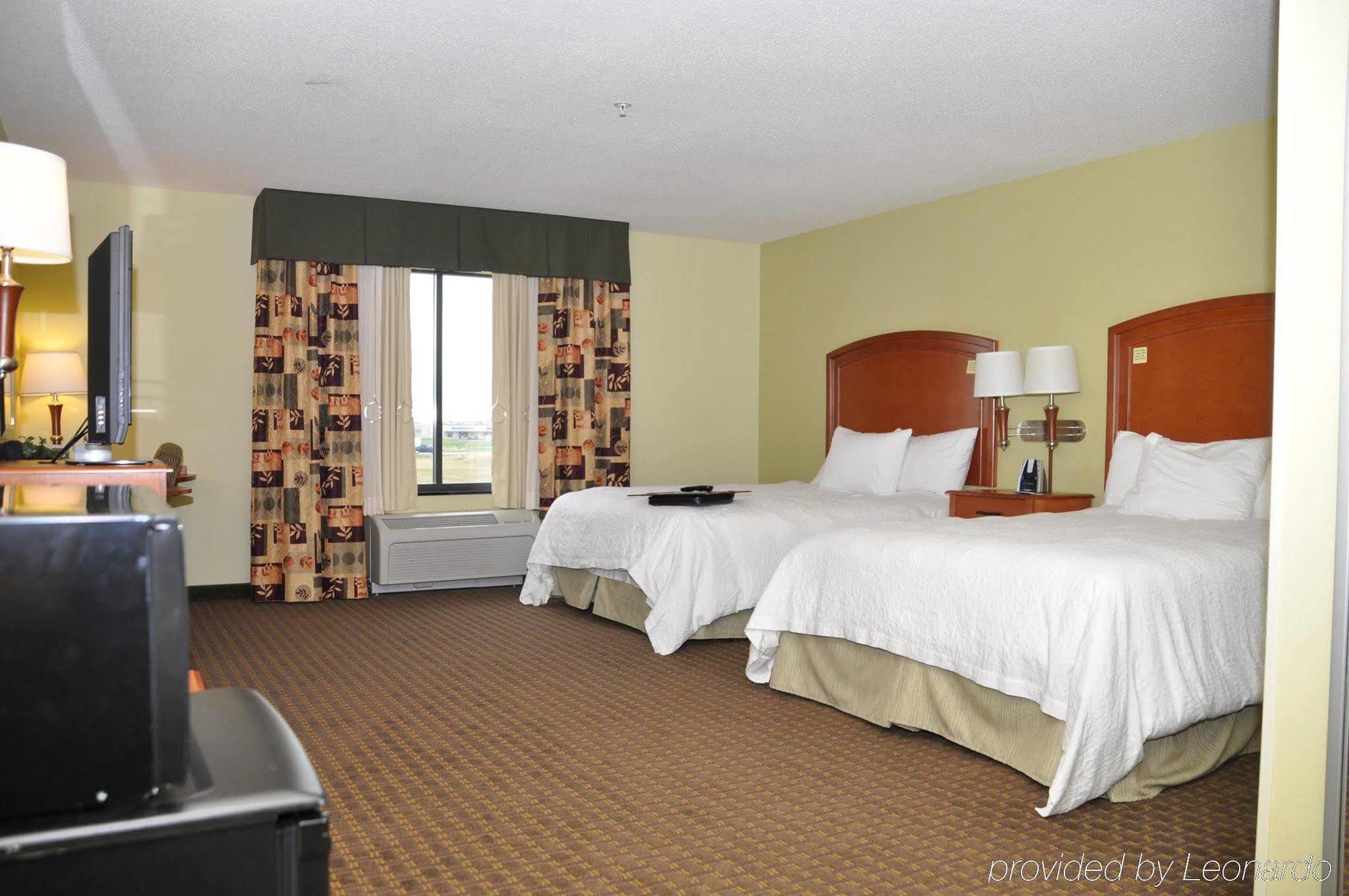Hampton Inn Macomb Экстерьер фото